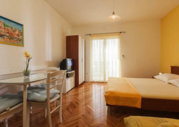 Apartmani Niko ポドゥゴラ エクステリア 写真